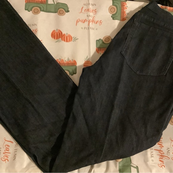 NYDJ slimming stretch straight leg jeans high rise Women’s Size 8 30W 32L - Picture 3 of 4